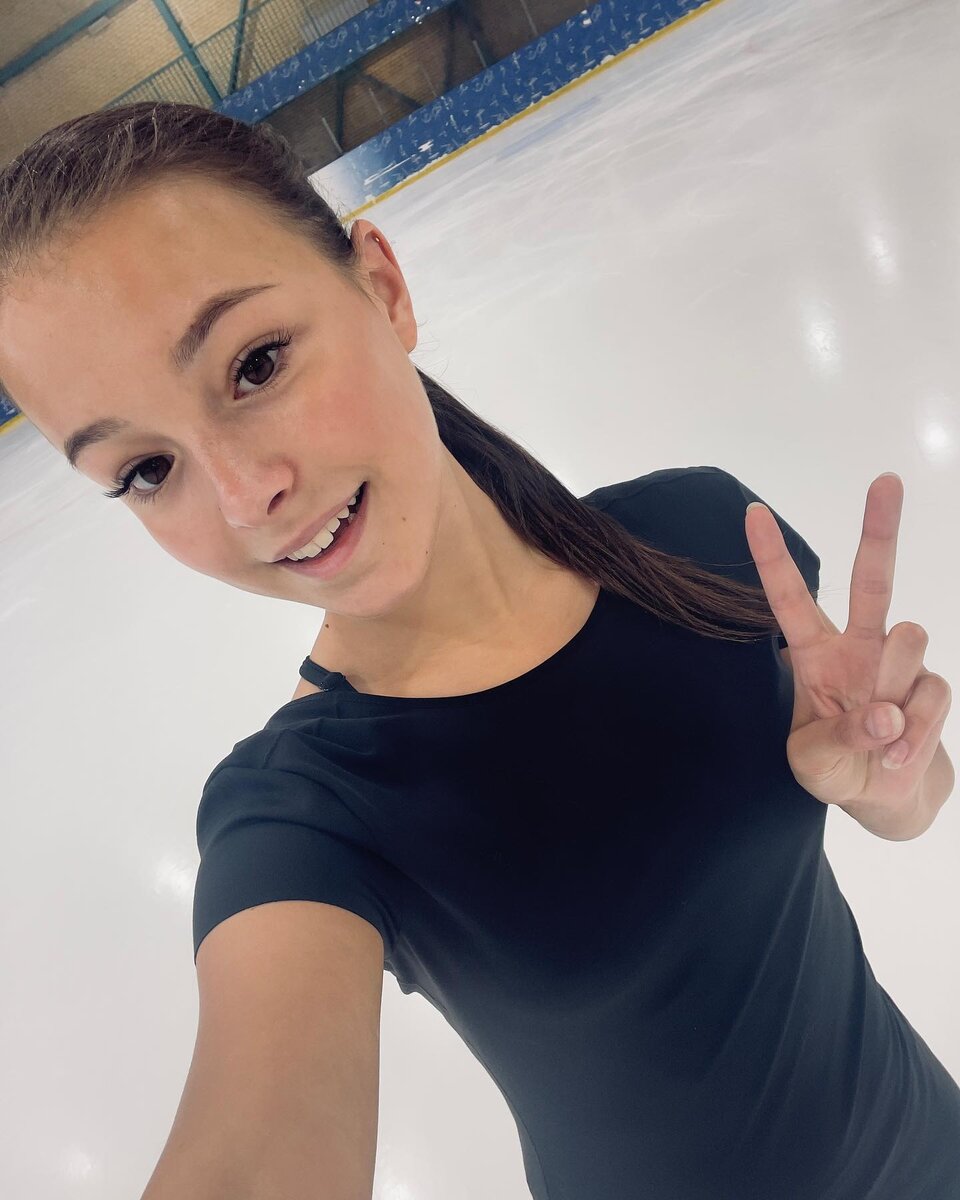    Анна Щербакова приостановила тренировкиСоцсети Анны Щербаковой