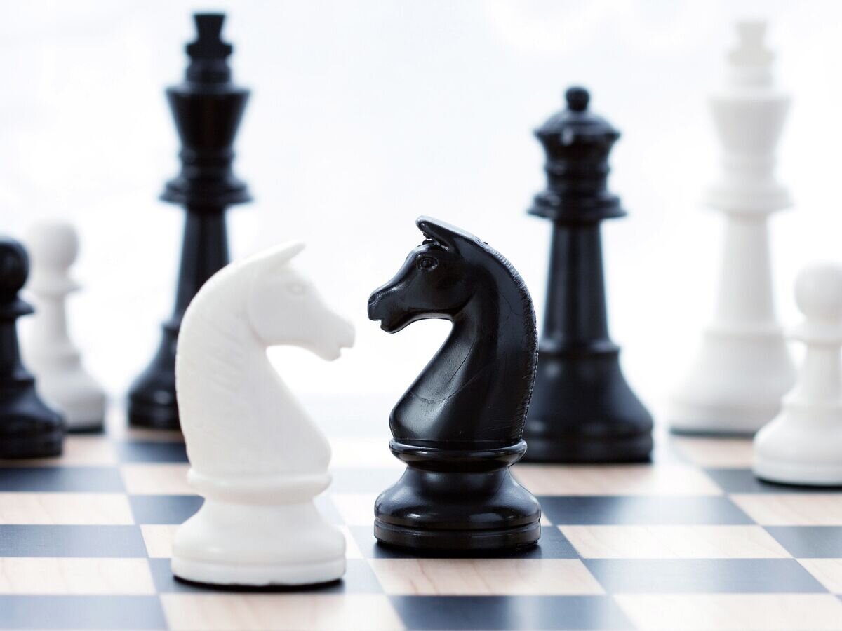    Игра в шахматы© Fotolia / victoria p