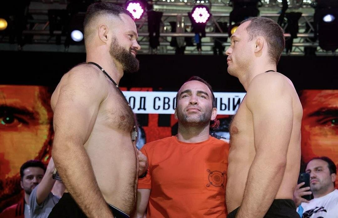     Дмитрий Бикрев против Алексея Махно