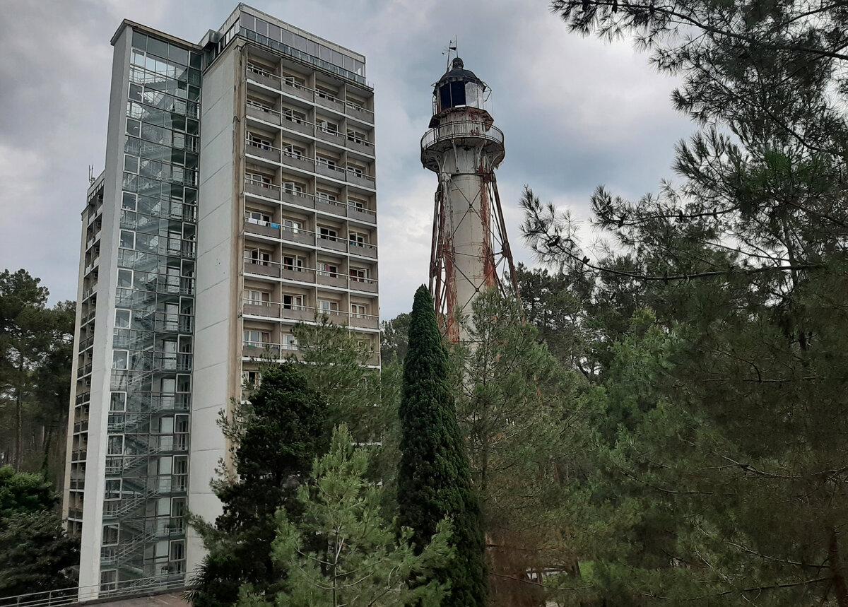 Корпус Амзара, для примера. Без ремонта 