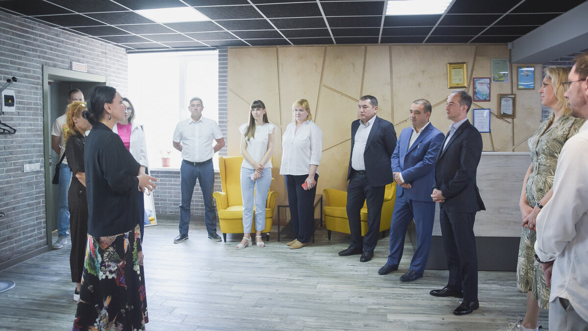 Встречала гостей команда компании во главе с учредителем Ариной Шейгеревич.