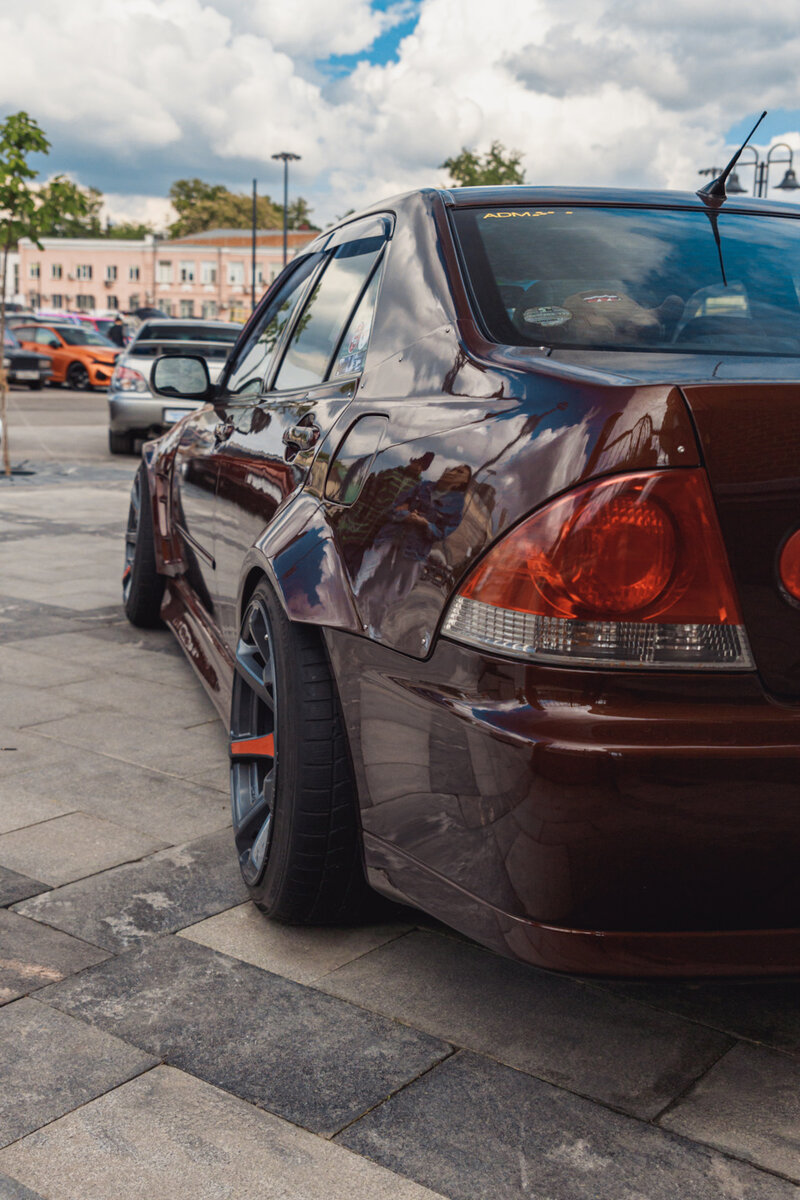 Lexus IS200 / Toyota Altezza и LADA Samara 1500SL. Выставка авто в Депо.  Моя фоторабота. | SvarogovMSK Фотограф | Дзен