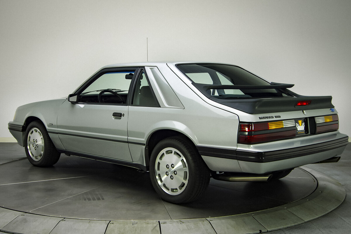    Ford Mustang SVO   
Ford