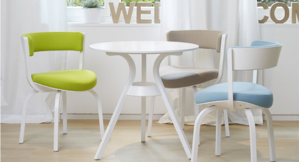 стол 1403 фабрики Thonet