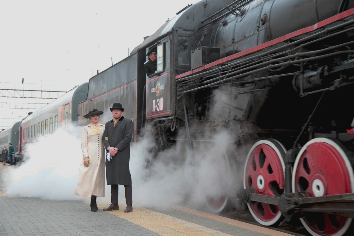 Программа однодневного путешествия очень насыщенная. Поездка в красивом вагоне поезда. 