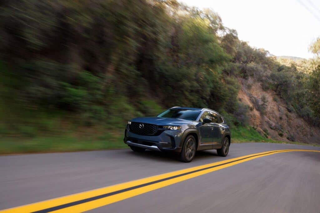 Mazda CX-50 2024 года. Здесь и далее в статье использованы фото компании Mazda North American Operations. 