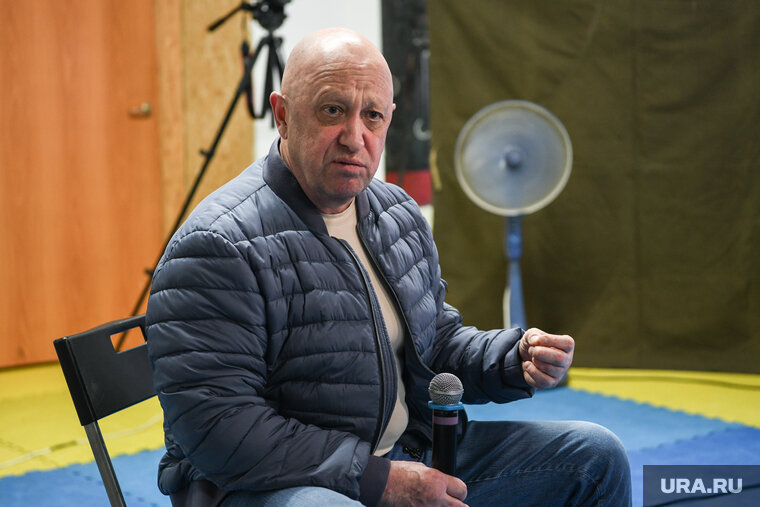    Вместо Евгения Пригожина на борту рухнувшего самолета мог быть его тезка, считает Кейр Джайлс