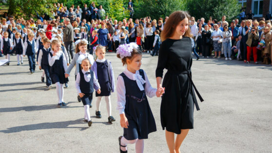   Москвичам пообещали летнюю погоду на День знаний Дмитрий Коптев