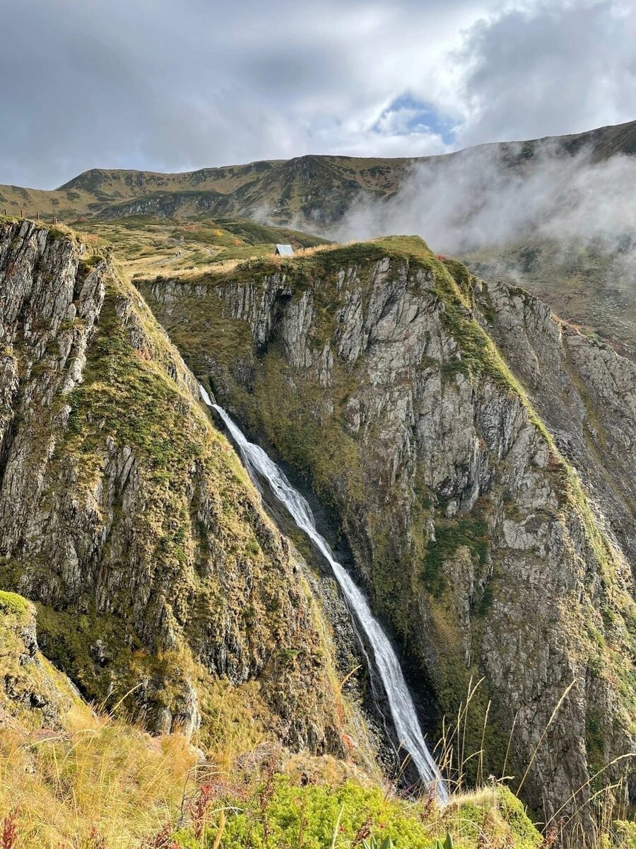 Бзерпинский карниз палаточный лагерь