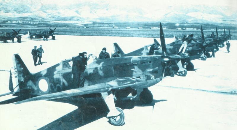 После ставшей привычной серии высокопланов, Morane-Saulnier тайно от государства создали MS 405 в соответствии со спецификацией 1934 года французских Army de l'Air (ВВС).-1-2