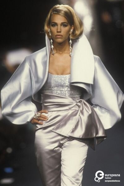 Показ Lanvin Couture "Осень-Зима" 1991, фото: europeana