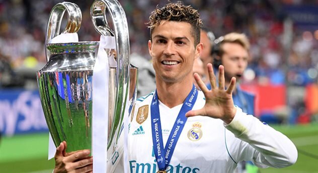 Роналдо с пятым кубком ЛЧ в Киеве. Фото  ESPNFC