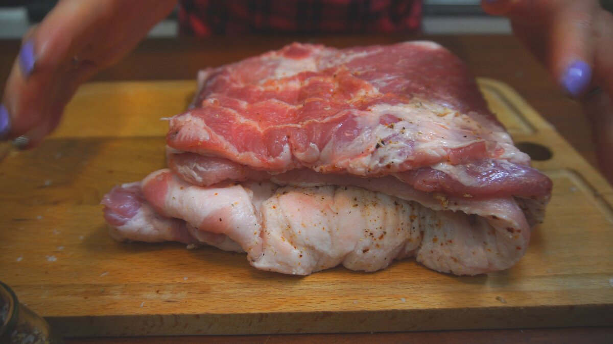 Куски свинины на шашлык. Что то из свинины. Как быстро и вкусно приготовить свинину. Селезёнка свиная как приготовить вкусно. Что то из свинины.