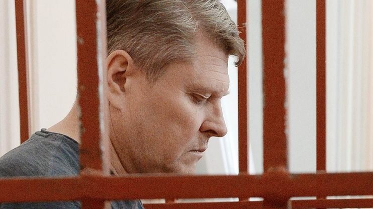 Игорь Тихонов