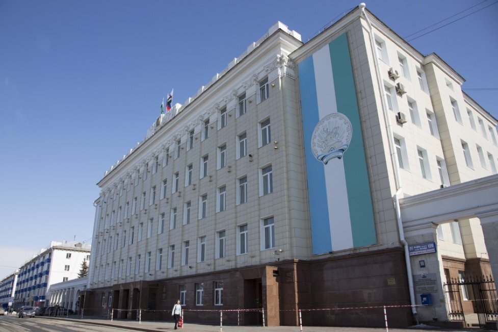 На оперативном совещании столичной мэрии Ульфат Мустафин сообщил о кадровых изменениях. Главой администрации Кировского района назначен Илвир Нурдавлятов. Ранее он занимал должность главы администрации Советского района.