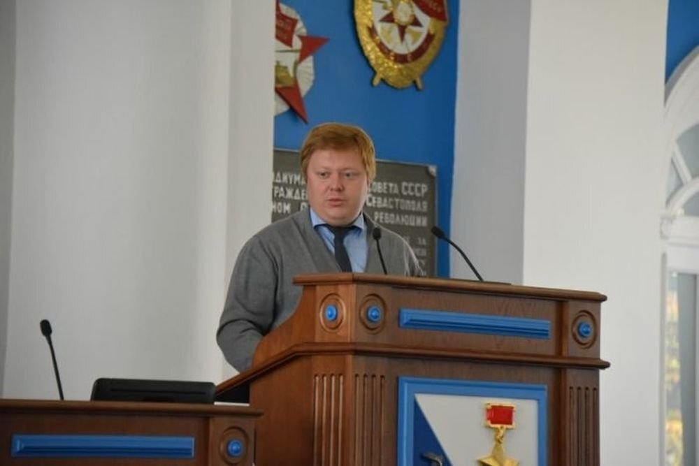 Экс-депутат заксобрания Севастополя Иван Кусов. Фото: sevzakon.ru.