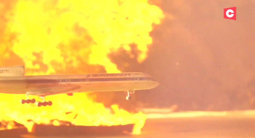 Экипаж советский фильм 1979. Экипаж 2016 данила козловский. Нашли экипаж. Экипаж 2016 козловский. Нашли экипаж.