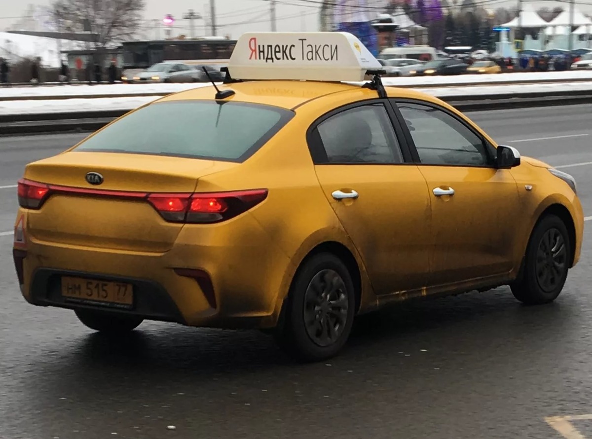 Ну почему место под номерной знак не на крышке багажника?!