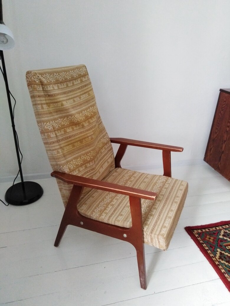 Советские кресла с деревянными подлокотниками фото