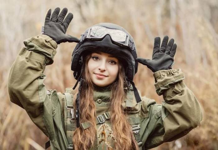  Служба в воинских частях РФ – не только мужской удел. Женщины также могут служить наравне с ними и занимать различные должности военного характера.