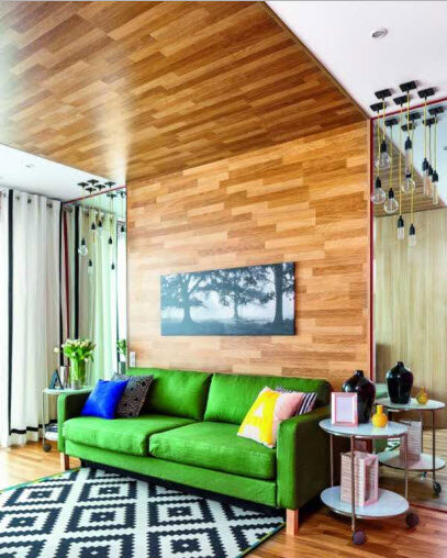 Изображение: sk-amigo.ru/wp-content/uploads/laminat-na-stenah-i-potolke-v-interere-foto_17.jpg