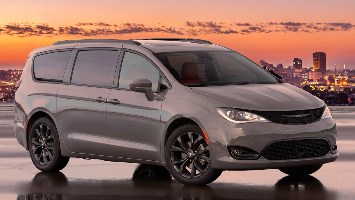 Chrysler Pacifica. Фотография взята с сервиса Яндекс Картинки