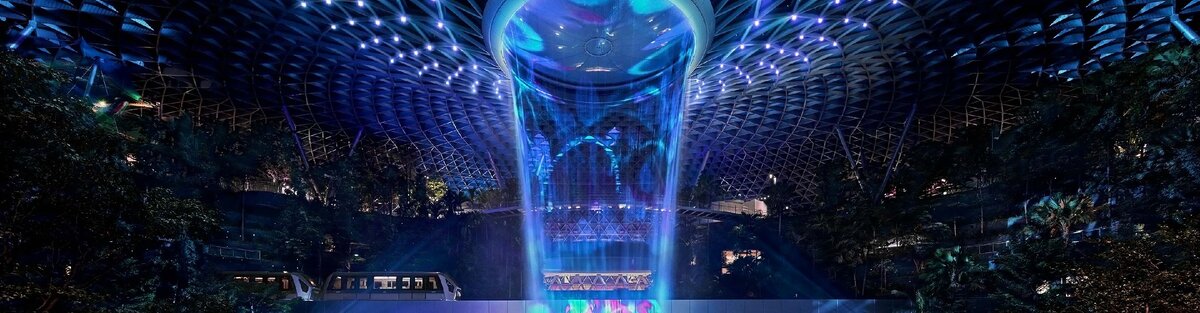 Водопад в терминале Jewel Changi  (Источник:  www.changiairport.com)