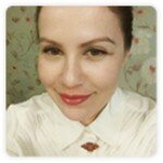 Впервые о российском бренде косметики Mixit мы услышали несколько лет назад. Сегодня амбициозный стартап буквально рвет рынок, собирается штурмовать магазины стран АСЕАН, а его создательница Елена Назарова разрабатывает все новые и новые продукты. А как иначе, ведь классных и работающих средств много не бывает. Поддерживаем!