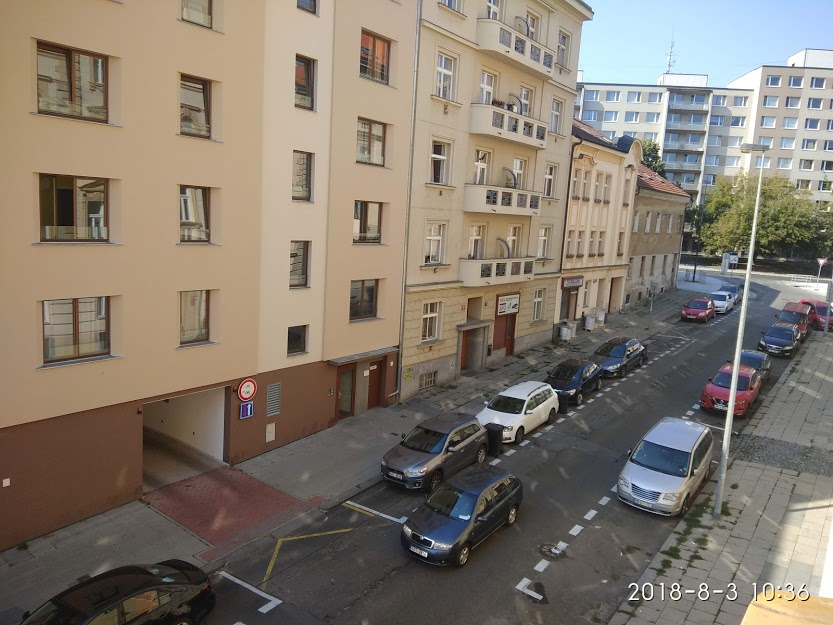 Вид из окна отеля в Праге. Фото автора