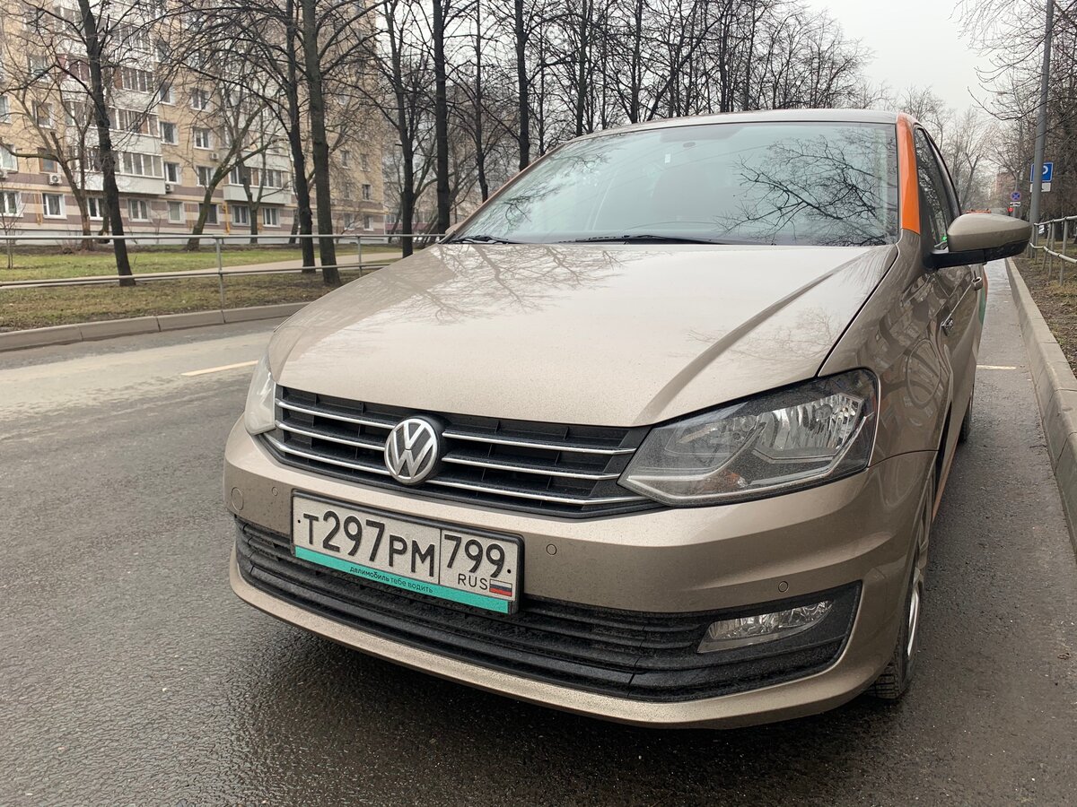 Volkswagen Polo от компании "Делимобиль"