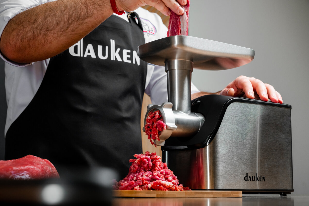 Мясорубка Dauken FW2640