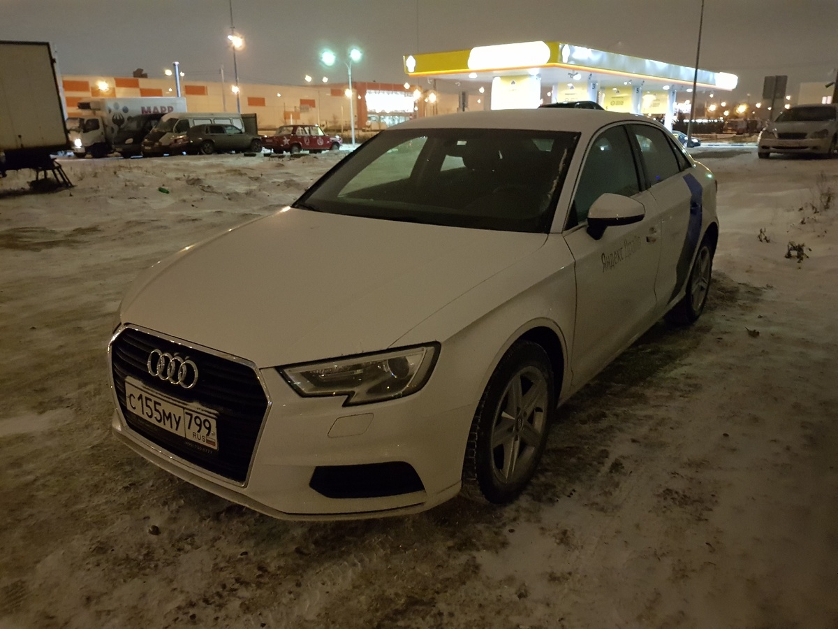 Audi A3 в каршеринге Яндекс Драйв