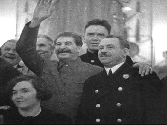 "В добрый путь, друзья" - видимо сказал товарищ Сталин. (фото из открытых источников)