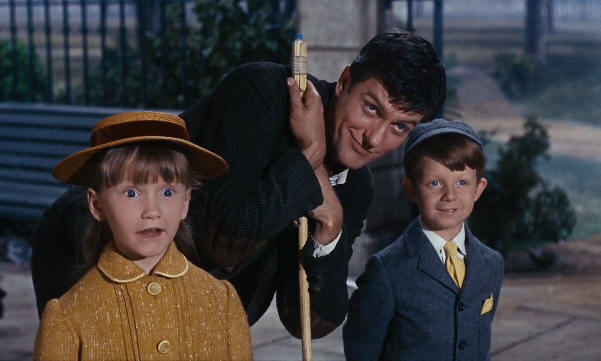 Кадр из "Мэри Поппинс"