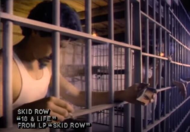 Кадр из видеоряда.