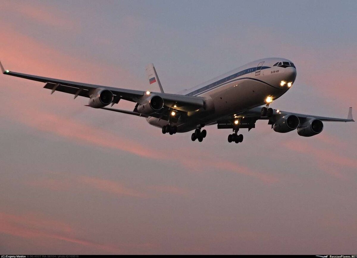 Ил-96-400М