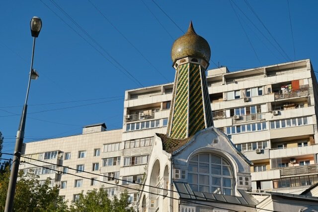 Ночь в музее Церковь без крестов. Билборды с храмами без крестов. Фото метротцветной бульвар храмы без крестов.