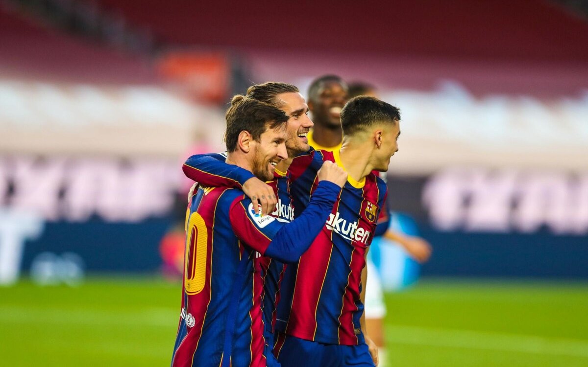 7 ноября в рамках 9 тура Испанской Ла Лиги был сыгран матч Барселона-Реал Бетис.
В этом матче команды устроили голевую феерию.-2
