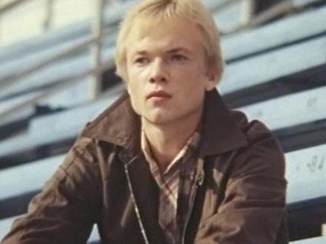 Смоляков в молодости. Смоляков Андрей 1981. Андрей Смоляков роли в молодости. Смоляков молодой фильмография. Фото Андрея Смолякова в молодости