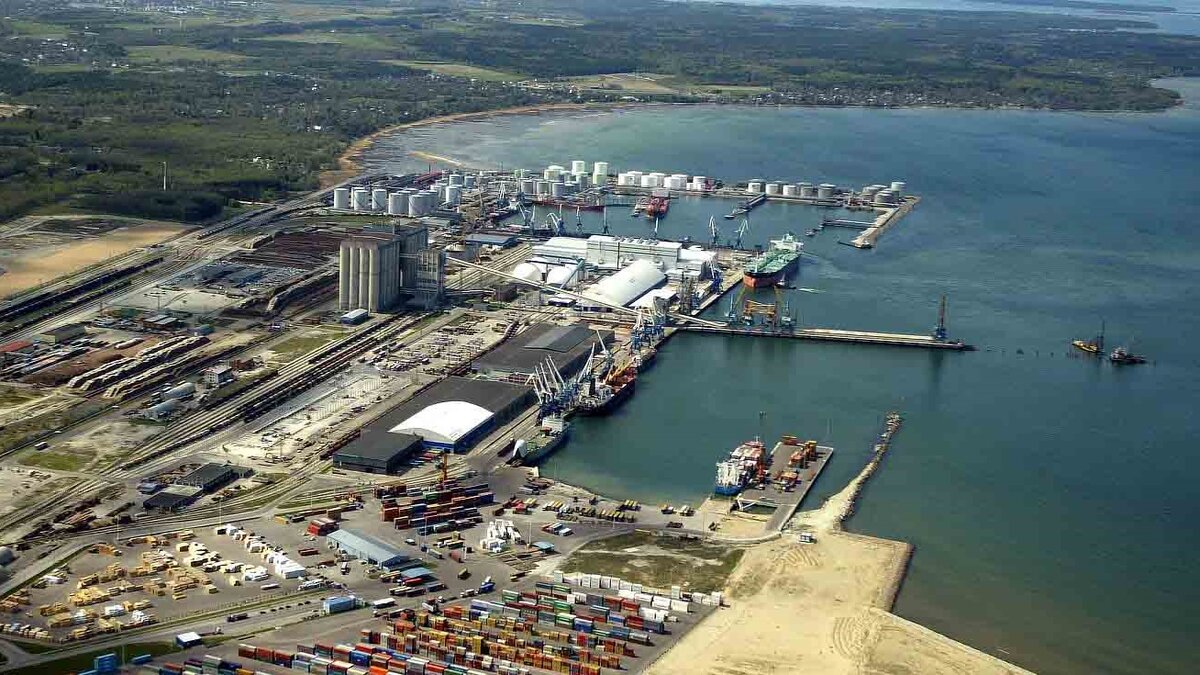 Морской порт Усть-Луга. Взято из Яндекс-картинок