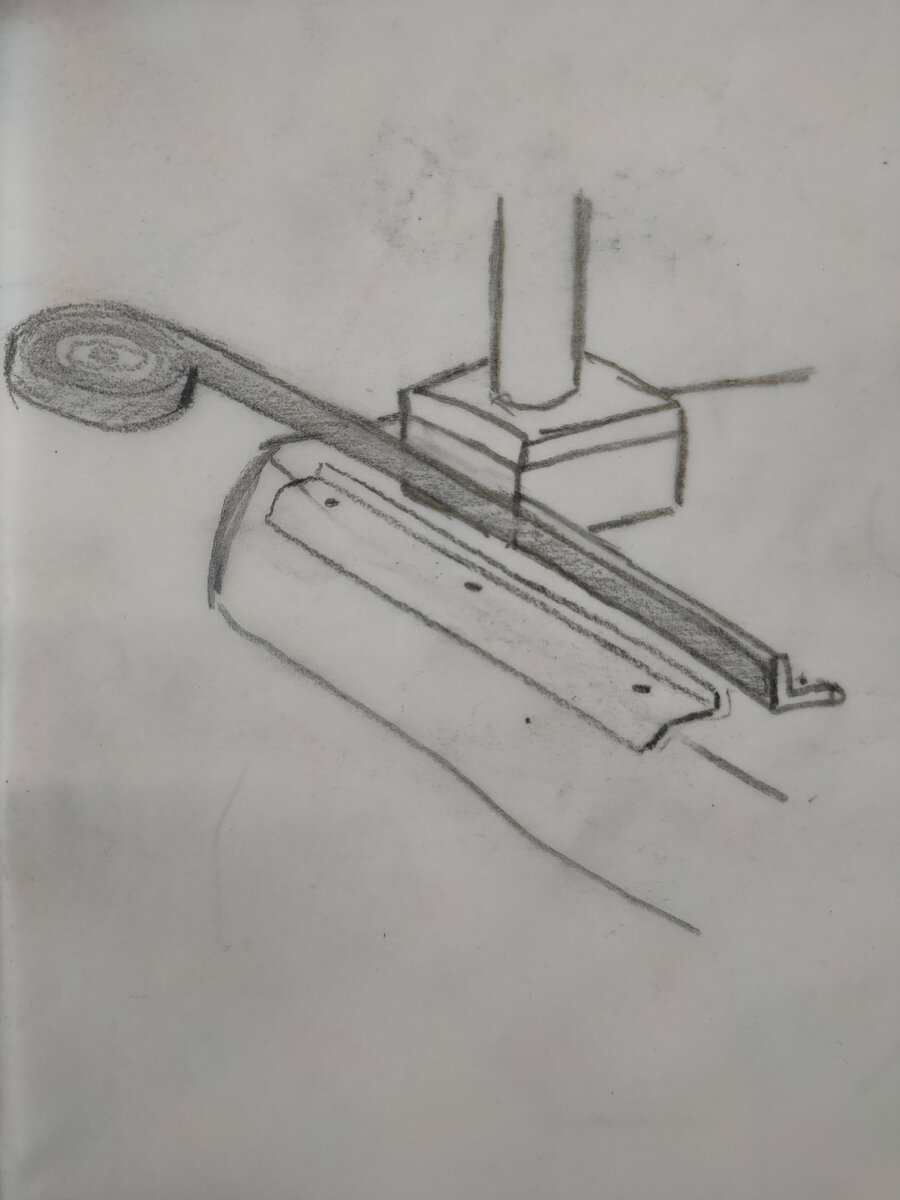 Нанесение мягкой ленты на уголок. Обратите внимание, на подушку колонн она тоже наносится.