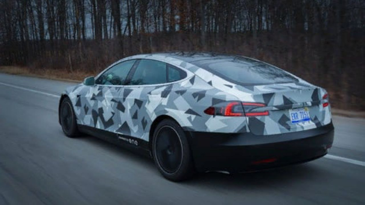Специально модифицированная модель Tesla Model S