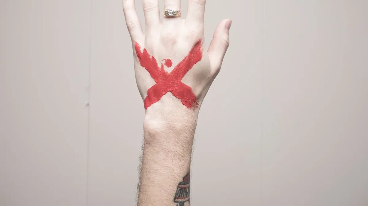 Существует несколько правил, руководствуясь которыми можно ускорить заживление татуировки. Фото: Pxfuel.com