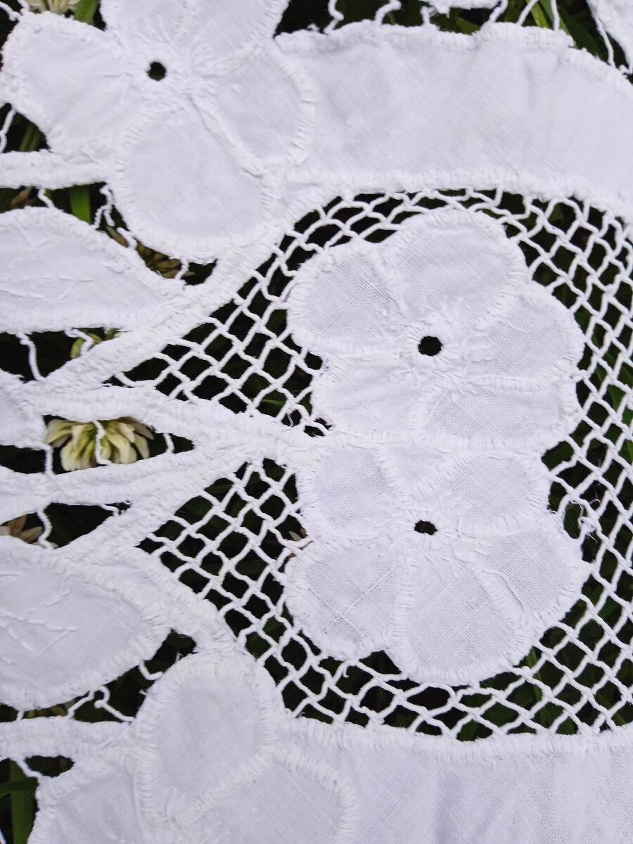 Даже сама ткань хорошо сохранилась. 