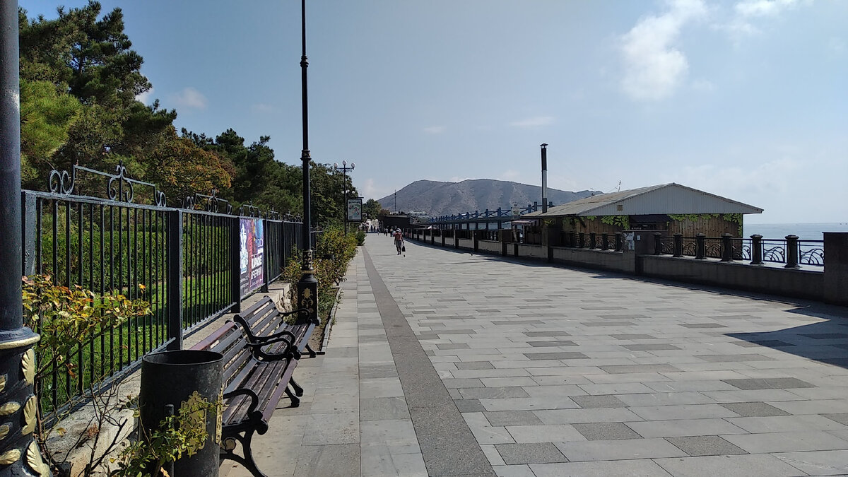 Набережная утром 30 сентября