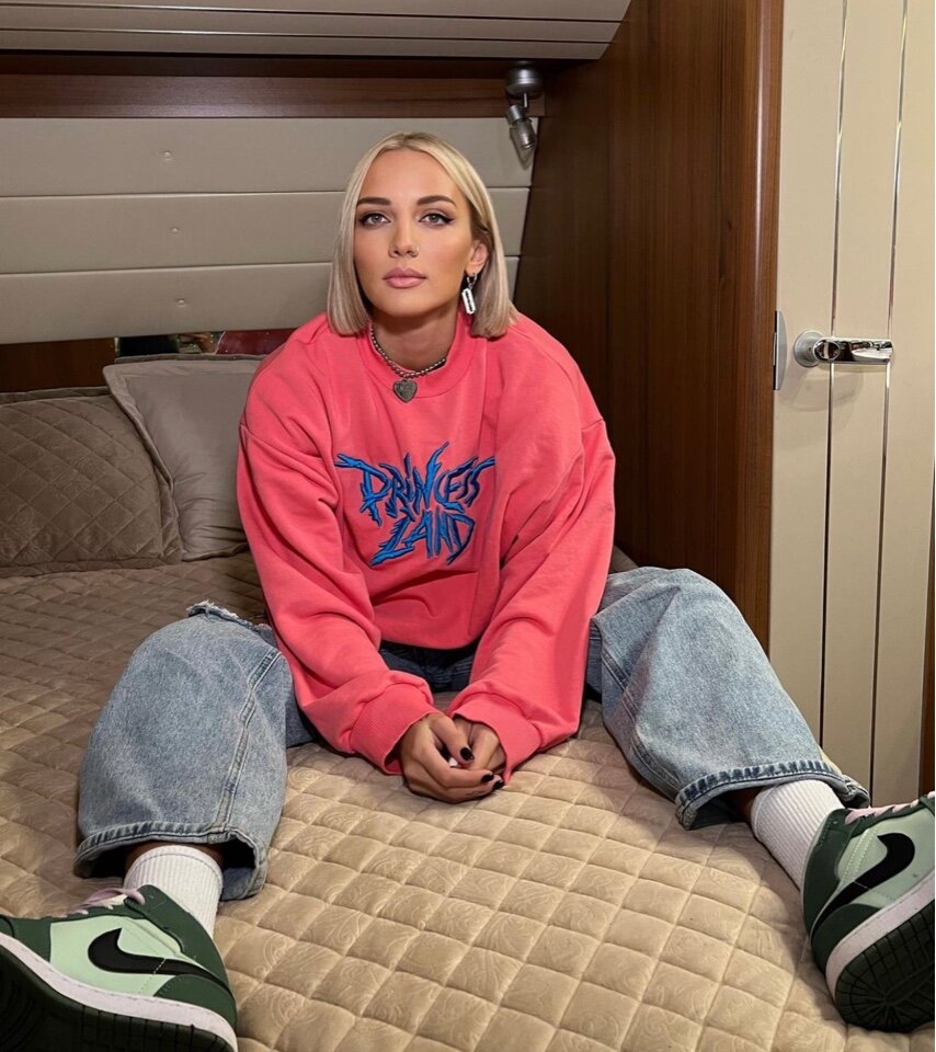   Mary Gu  соцсети Елена Север