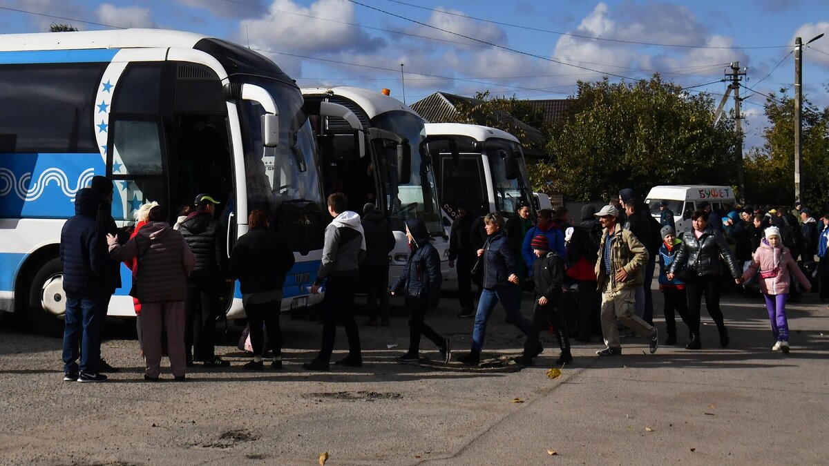 Вывоз жителей Херсона. Источник фото novosti-donbassa.ru
