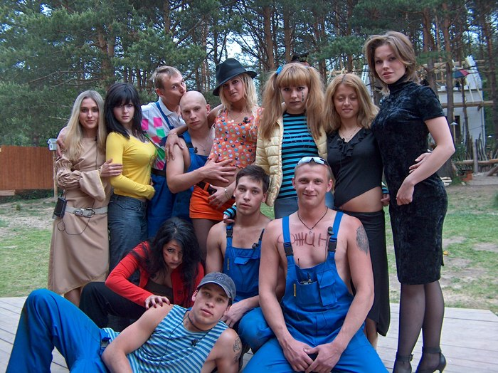 Первый выход дома 2. Дом 2 2005 участники. Дом 2 2004 год участники. Участники первого дом 2. Дом 2 2003 участники.