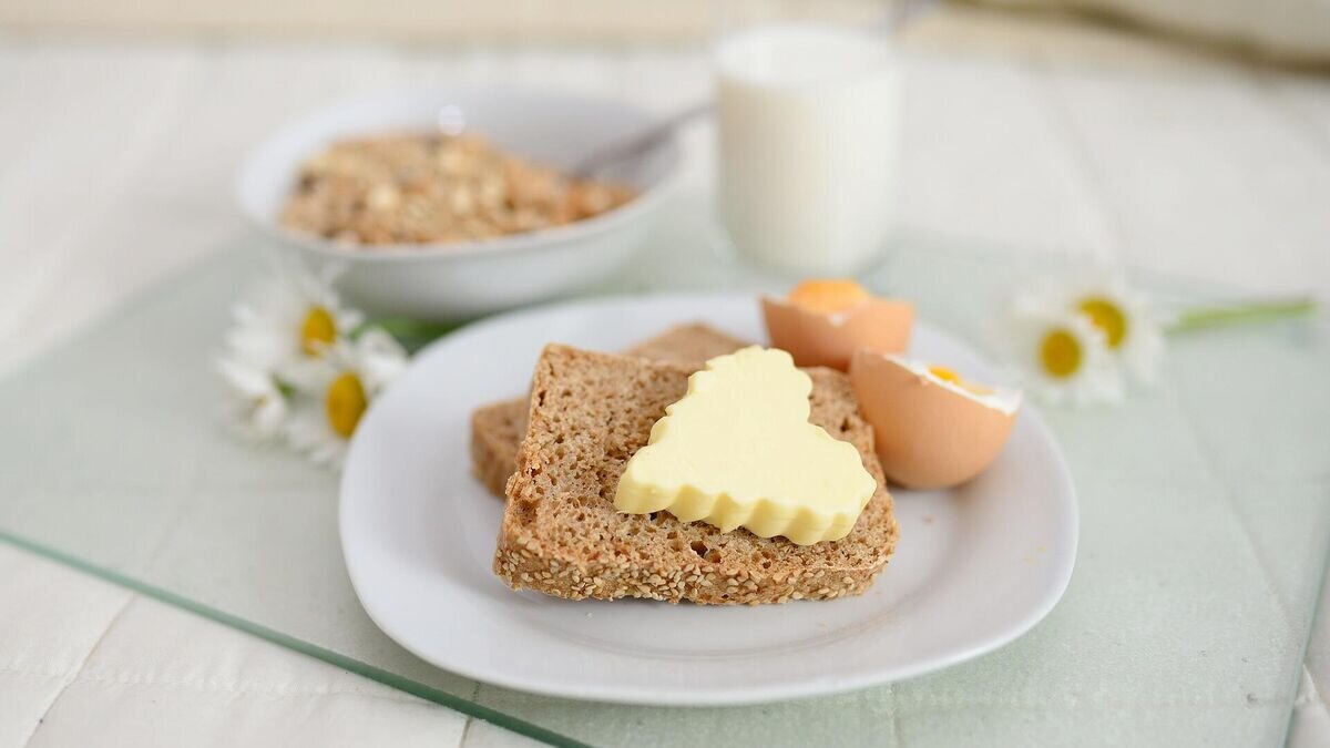    Бутерброд со сливочным маслом© Pixabay / congerdesign