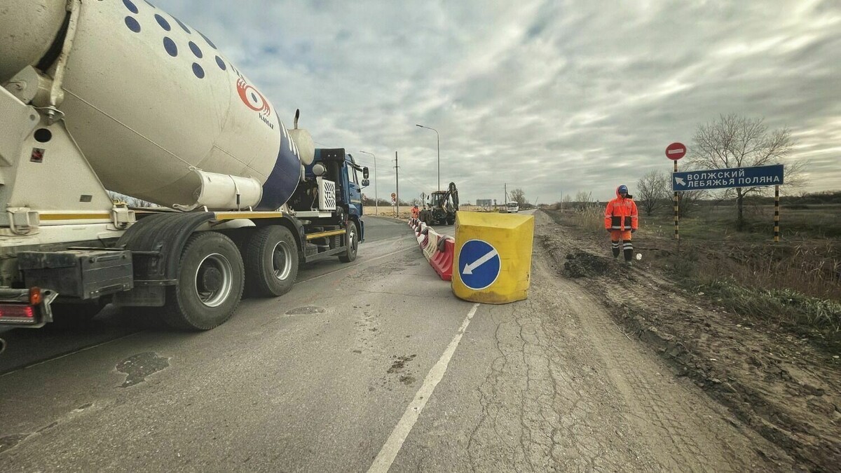     В Волго-Ахтубинской пойме изменили схему движения, Росавтодор и Волгоградская область подписали соглашение о развитии дорог, а авиакомпания Nordwind Airlines запускает ещё один прямой рейс до Египта.